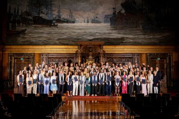 Gruppenfoto der ersten BHH-Absolventinnen (Fotograf: Roland Magunia)